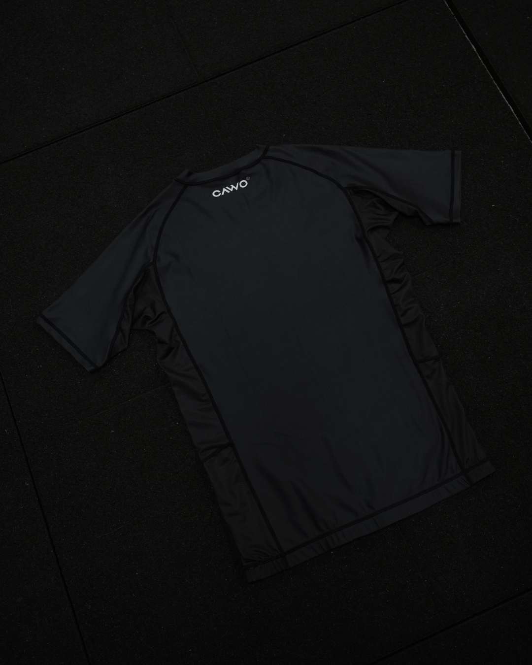 RASHGUARD ESSENTIAL BLACK