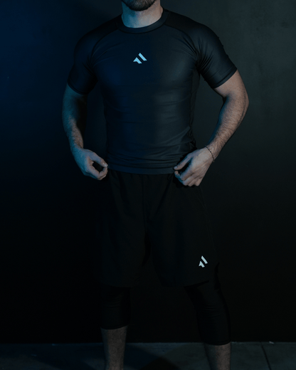 RASHGUARD ESSENTIAL BLACK
